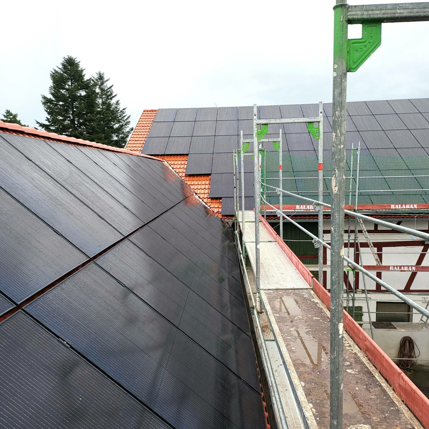 Musterprojekt-Photovoltaikanlage-Seip-Ziegeldach-2